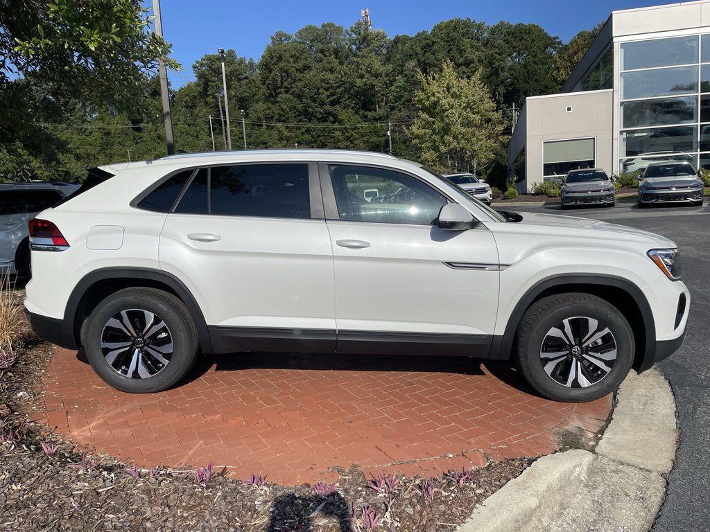 new 2026 Volkswagen Atlas Cross Sport car, priced at $39,322