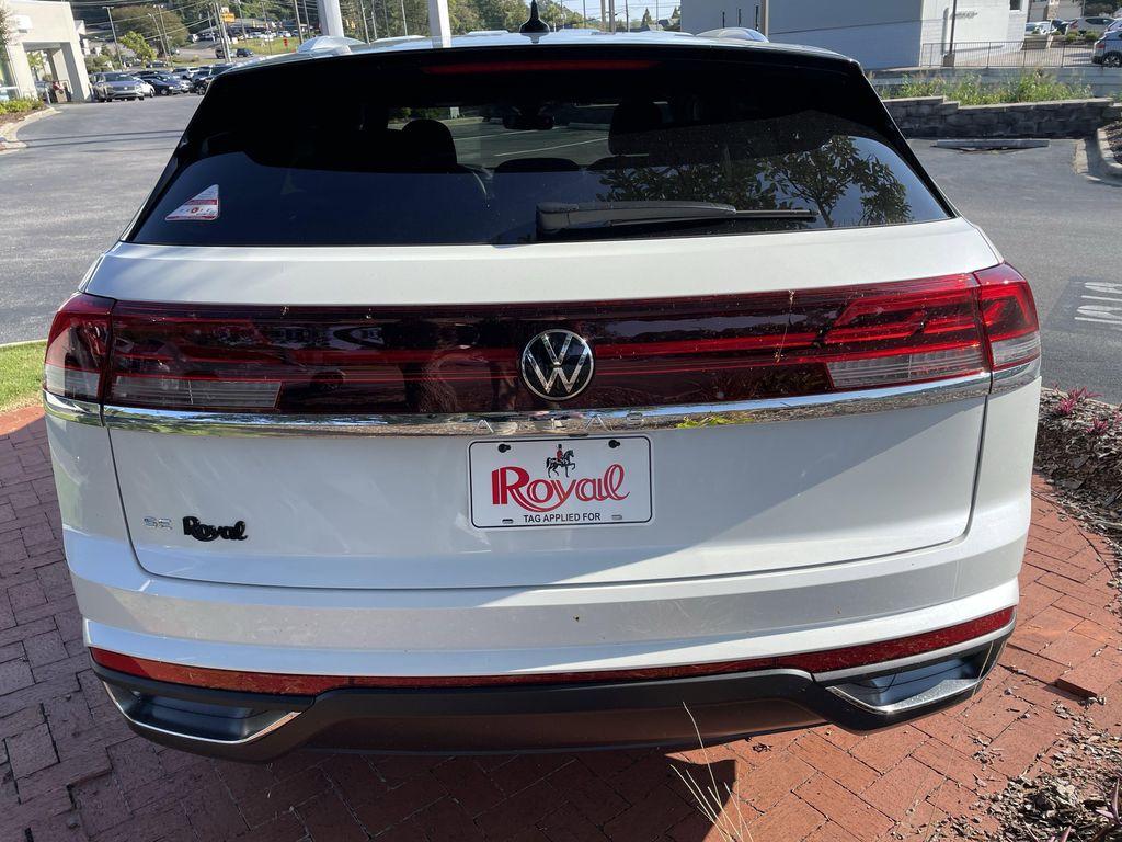 new 2026 Volkswagen Atlas Cross Sport car, priced at $39,322
