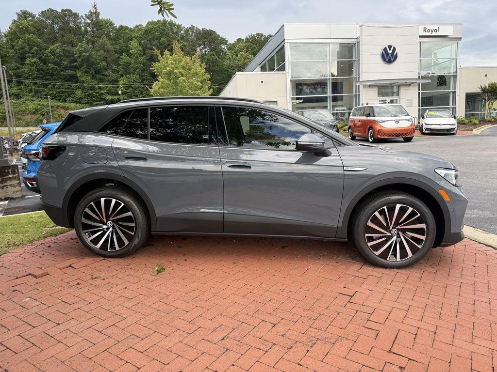 new 2025 Volkswagen ID.4 car, priced at $40,995