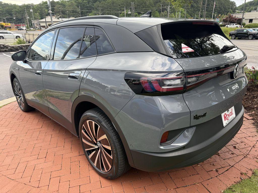 new 2025 Volkswagen ID.4 car, priced at $40,995