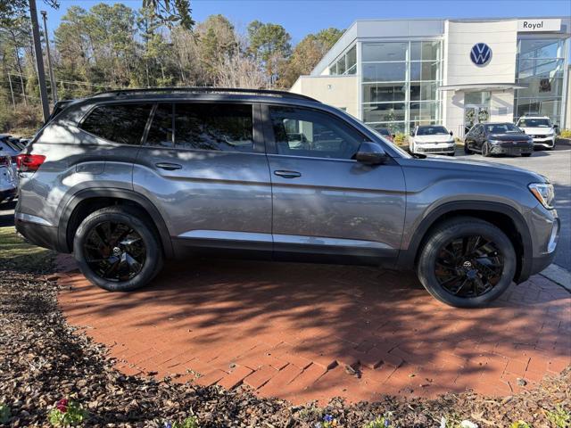 new 2025 Volkswagen Atlas car, priced at $42,825