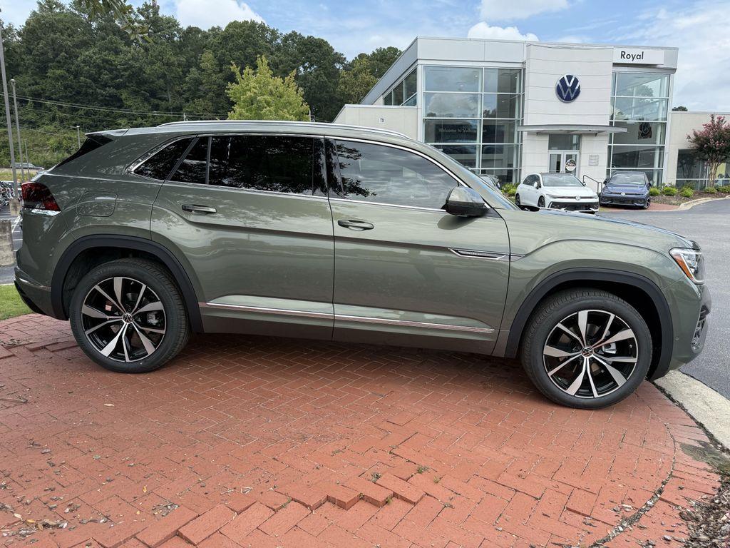 new 2026 Volkswagen Atlas Cross Sport car, priced at $53,824