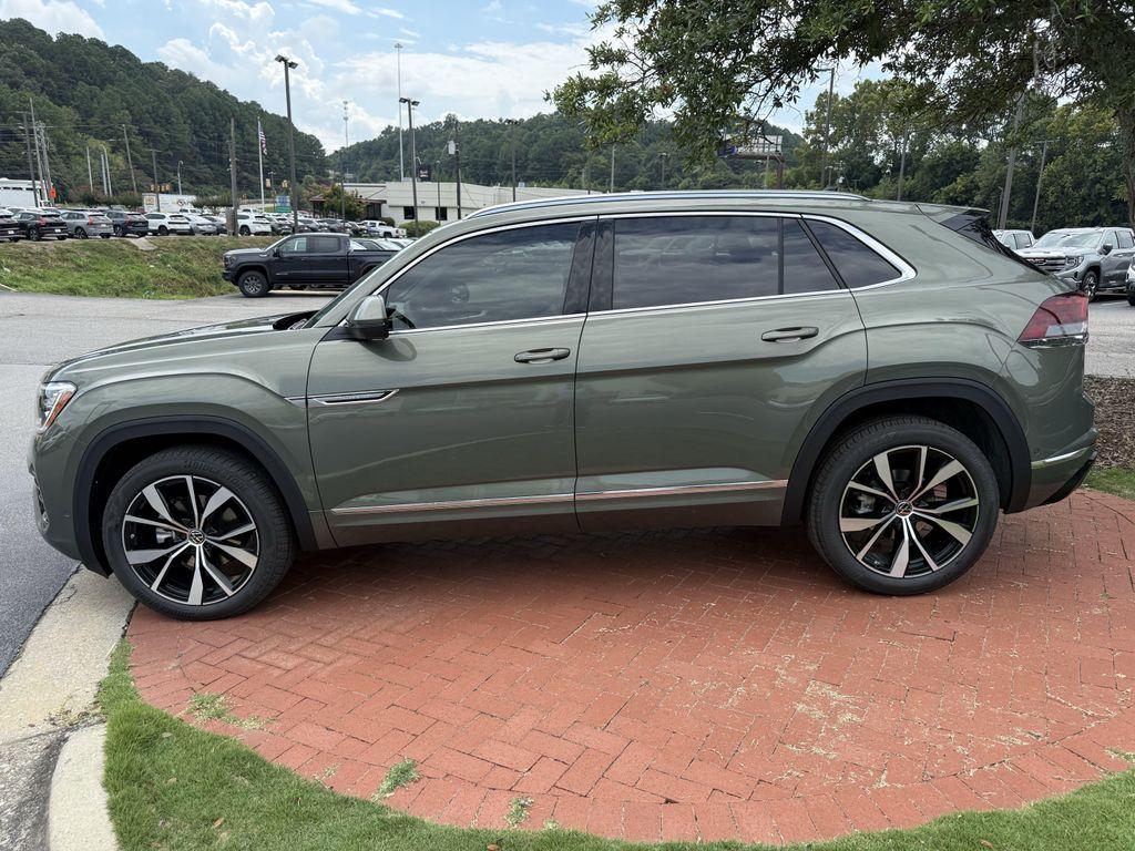 new 2026 Volkswagen Atlas Cross Sport car, priced at $53,824