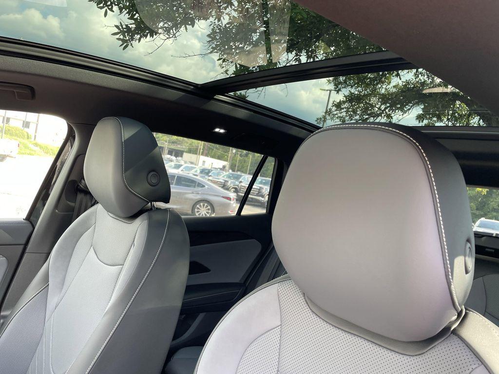 new 2025 Volkswagen Tiguan car, priced at $36,729