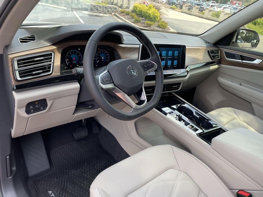 new 2026 Volkswagen Atlas car, priced at $45,431
