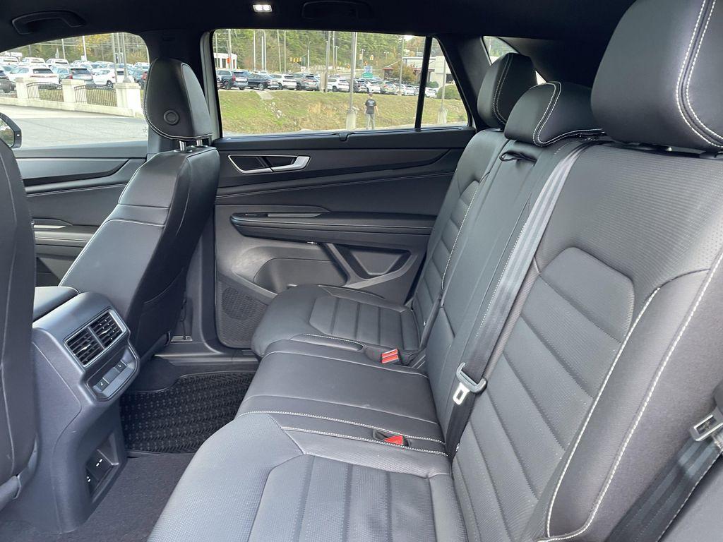 new 2026 Volkswagen Atlas Cross Sport car, priced at $50,542