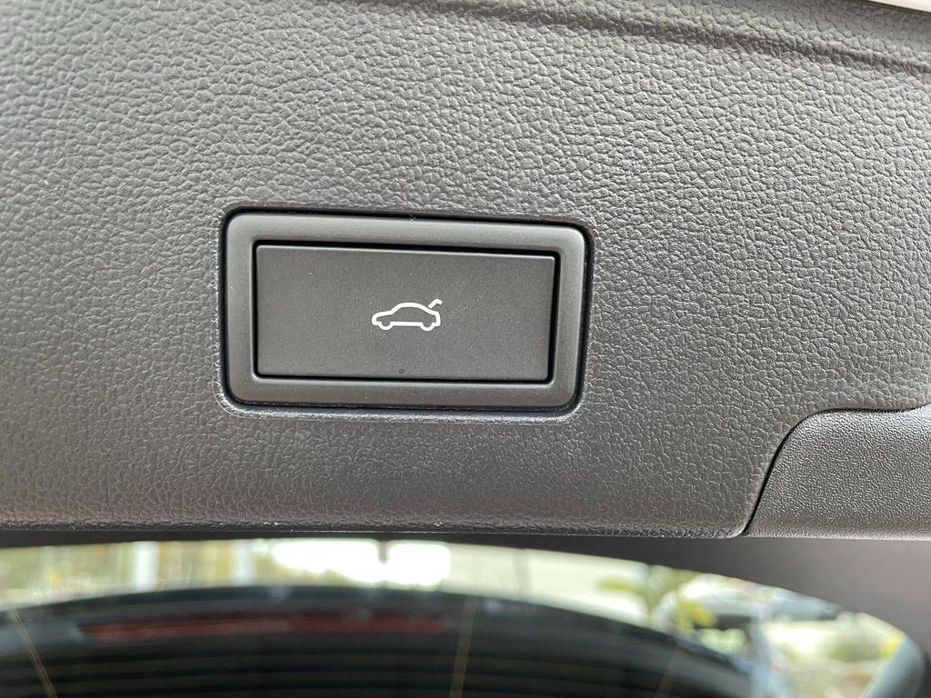 new 2026 Volkswagen Atlas Cross Sport car, priced at $50,542