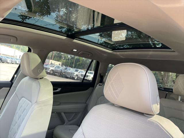 new 2025 Volkswagen Atlas car, priced at $52,238