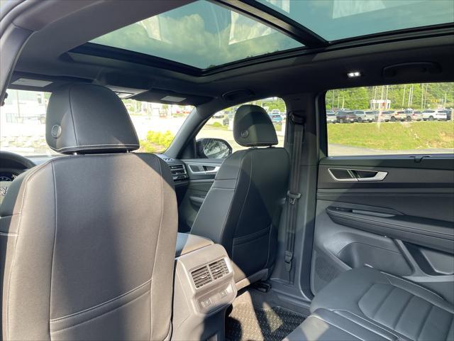 new 2025 Volkswagen Atlas Cross Sport car, priced at $50,107