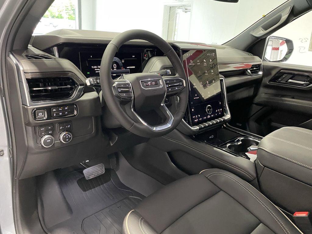 new 2025 GMC Yukon XL car, priced at $76,085