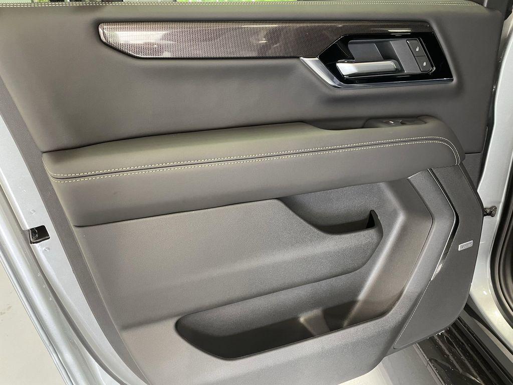 new 2025 GMC Yukon XL car, priced at $76,085
