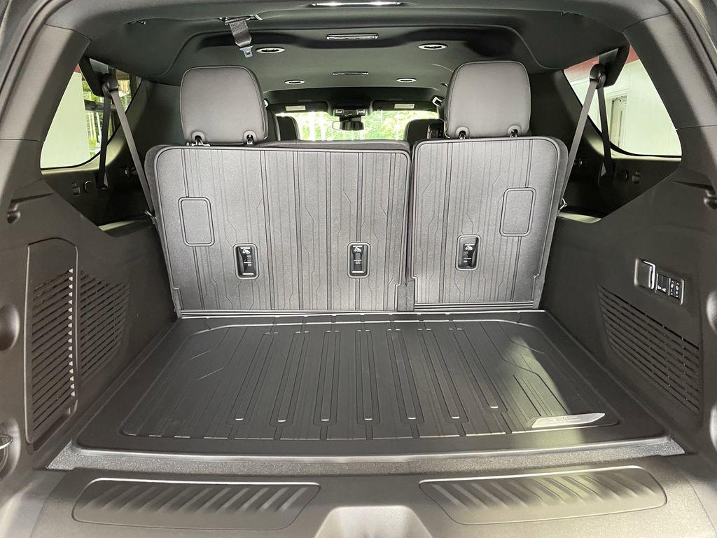 new 2025 GMC Yukon XL car, priced at $76,085