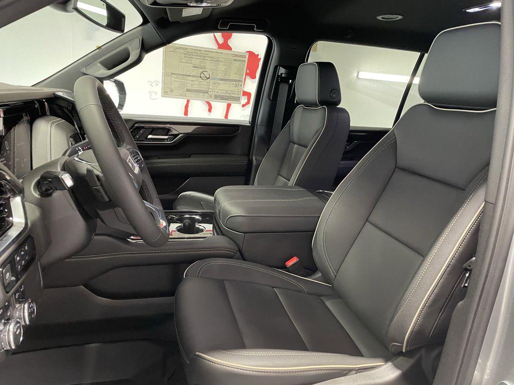 new 2025 GMC Yukon XL car, priced at $76,085