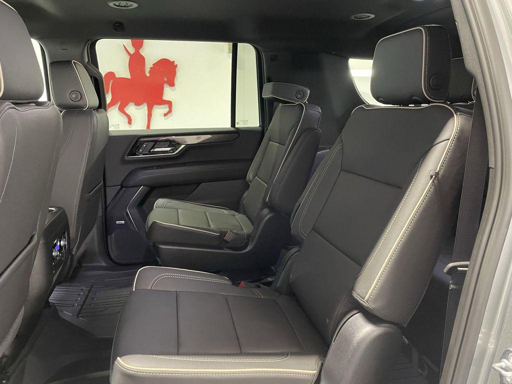 new 2025 GMC Yukon XL car, priced at $76,085