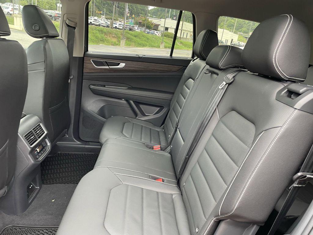 new 2026 Volkswagen Atlas car, priced at $49,582