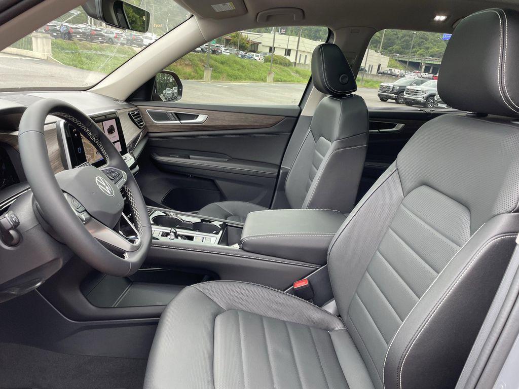new 2026 Volkswagen Atlas car, priced at $49,582
