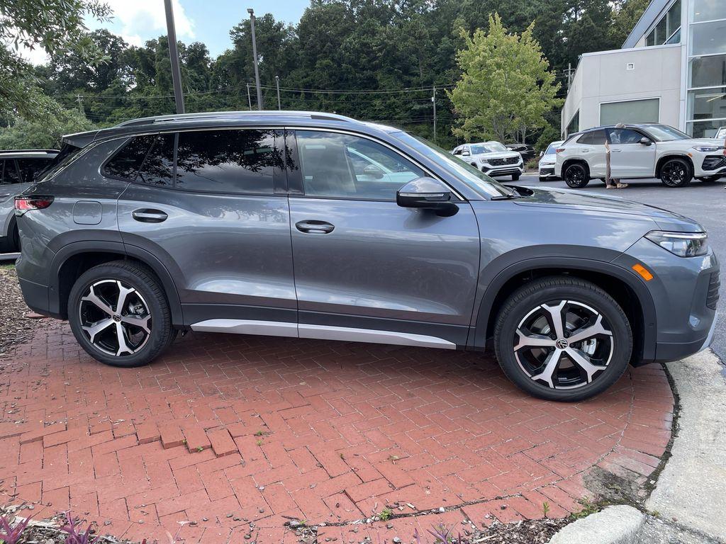 new 2025 Volkswagen Tiguan car, priced at $35,260