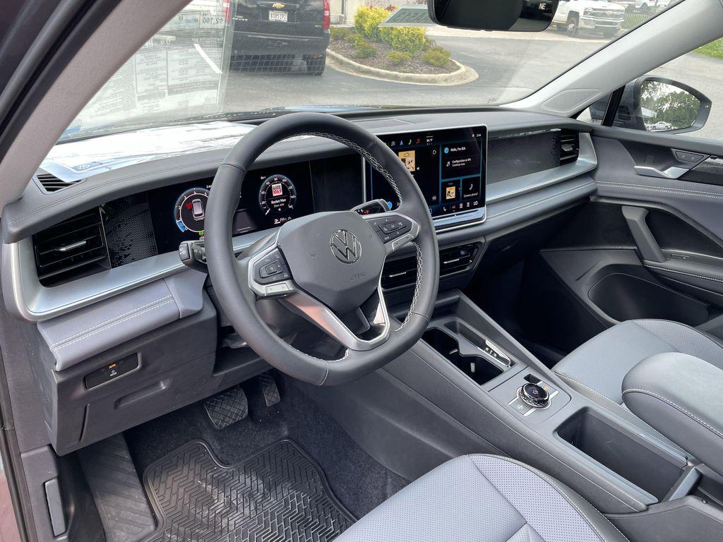 new 2025 Volkswagen Tiguan car, priced at $35,260