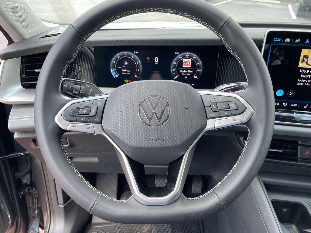 new 2025 Volkswagen Tiguan car, priced at $35,260