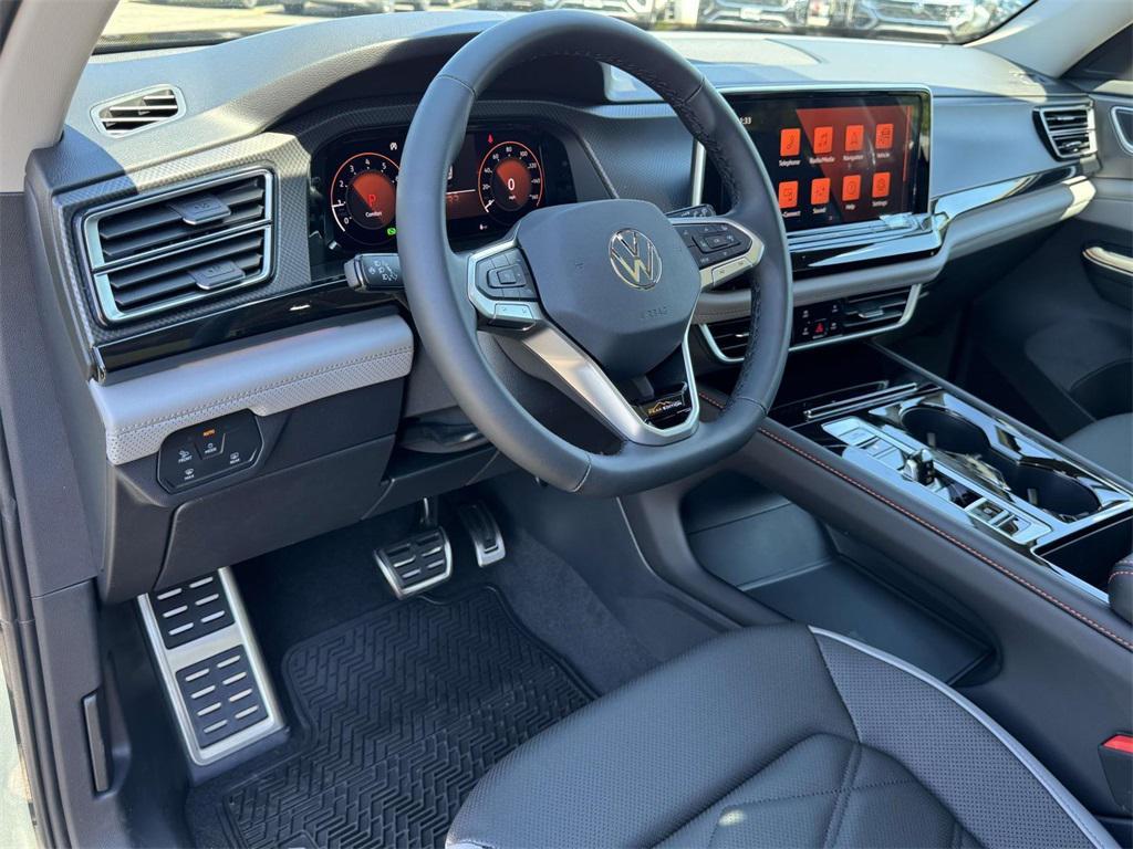 new 2025 Volkswagen Atlas car, priced at $47,946