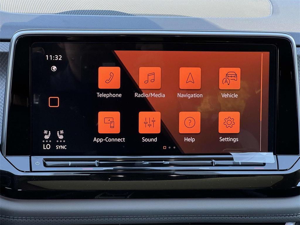 new 2025 Volkswagen Atlas car, priced at $47,946