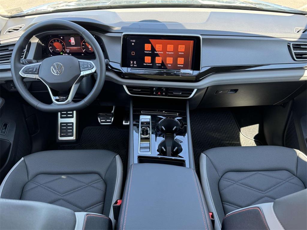 new 2025 Volkswagen Atlas car, priced at $47,946