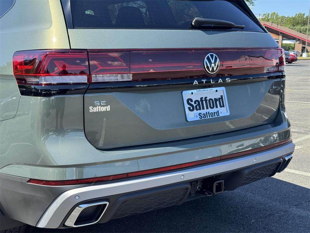 new 2025 Volkswagen Atlas car, priced at $47,946