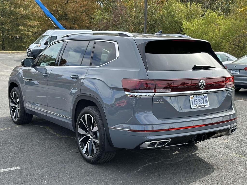 new 2025 Volkswagen Atlas car, priced at $54,921