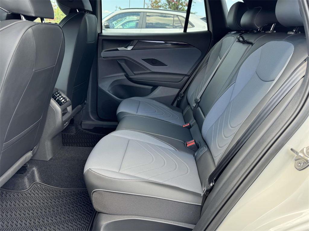 new 2025 Volkswagen Tiguan car, priced at $37,741