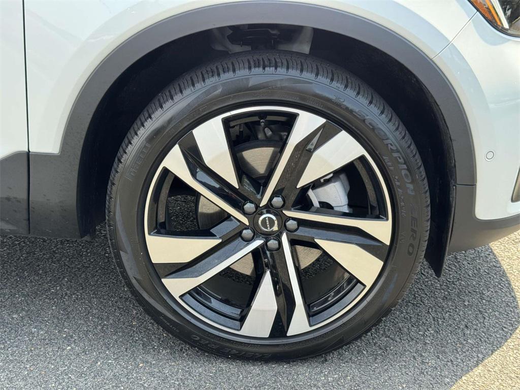 used 2024 Volvo XC40 car, priced at $33,272