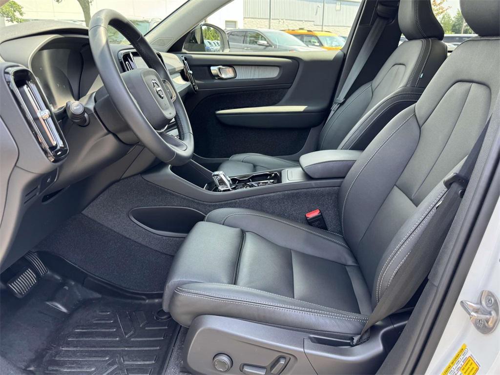 used 2024 Volvo XC40 car, priced at $33,272