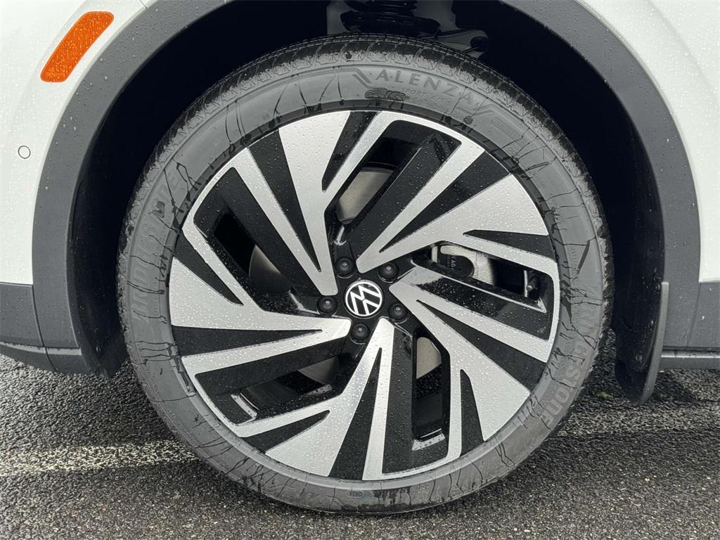 new 2025 Volkswagen ID.4 car, priced at $53,216
