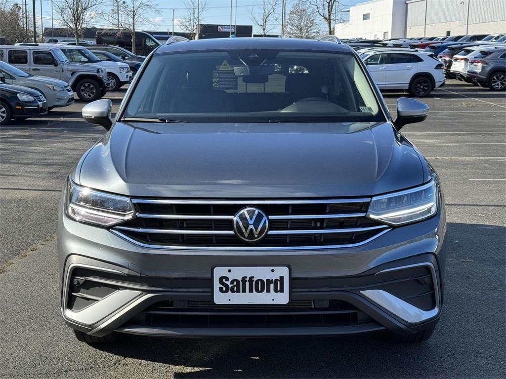 new 2024 Volkswagen Tiguan car, priced at $33,821