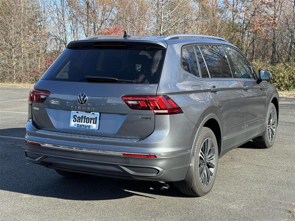 new 2024 Volkswagen Tiguan car, priced at $34,521