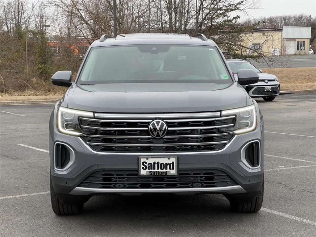 new 2025 Volkswagen Atlas car, priced at $47,722