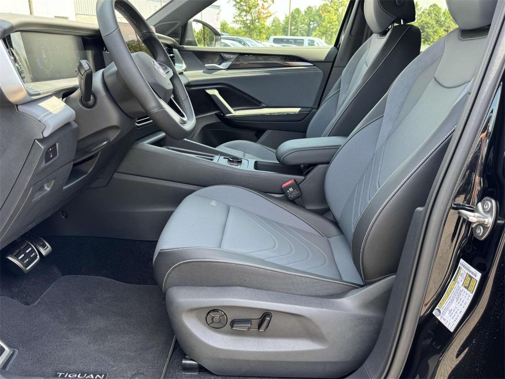 new 2025 Volkswagen Tiguan car, priced at $36,486