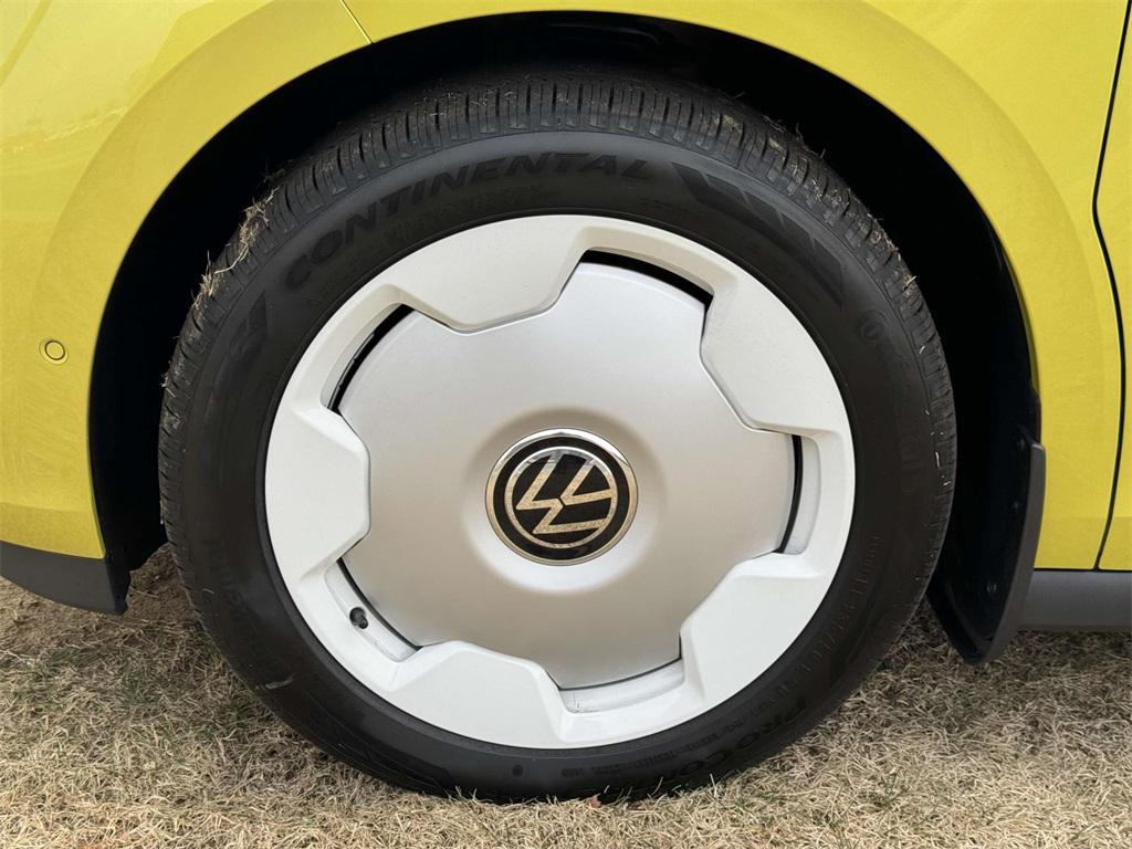 new 2025 Volkswagen ID. Buzz car, priced at $68,427