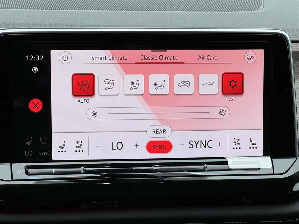 new 2025 Volkswagen Atlas car, priced at $54,493