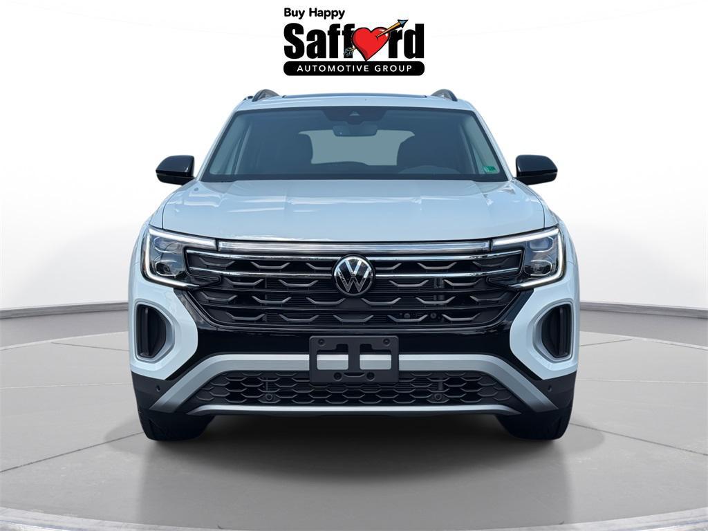 new 2025 Volkswagen Atlas car, priced at $48,641