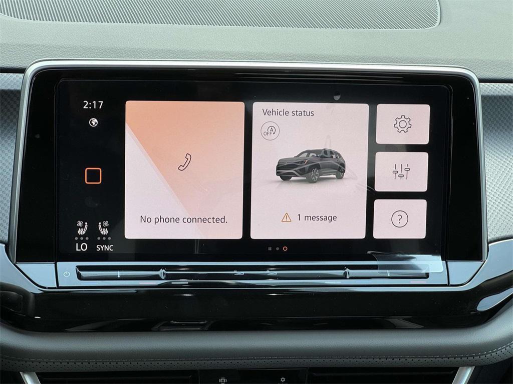 new 2025 Volkswagen Atlas car, priced at $48,641