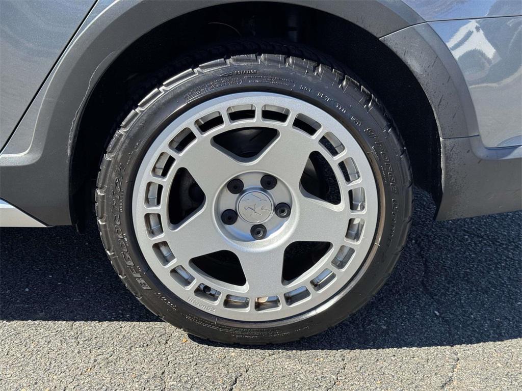 used 2018 Volkswagen Golf Alltrack car, priced at $14,000