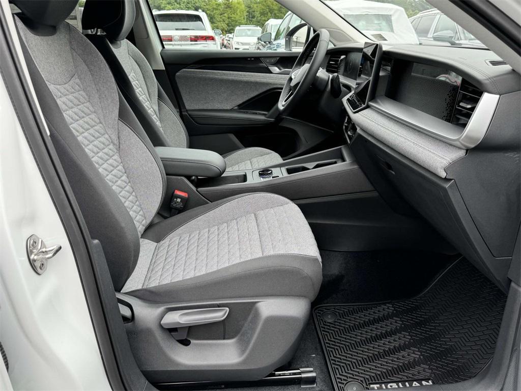 new 2025 Volkswagen Tiguan car, priced at $30,761