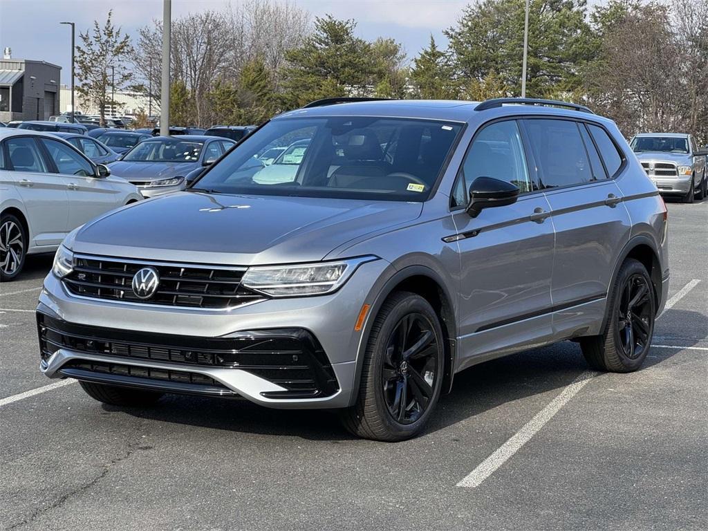 new 2024 Volkswagen Tiguan car, priced at $35,866