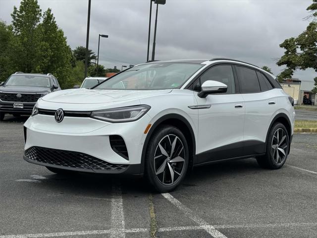 new 2025 Volkswagen ID.4 car, priced at $46,031