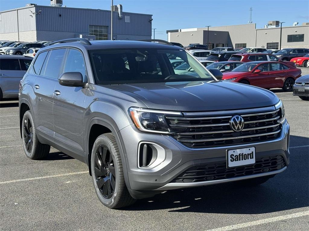 new 2025 Volkswagen Atlas car, priced at $47,895