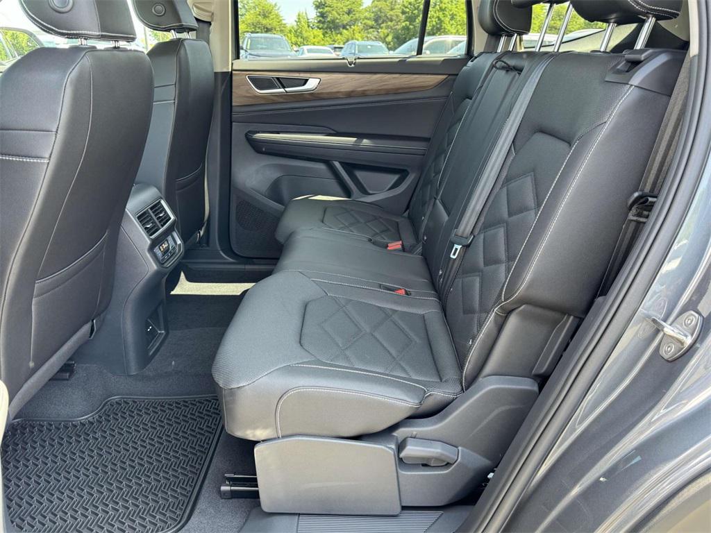 new 2025 Volkswagen Atlas car, priced at $44,471