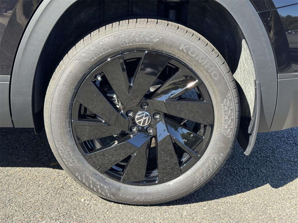 new 2026 Volkswagen Atlas car, priced at $49,799