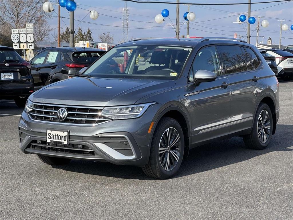 new 2024 Volkswagen Tiguan car, priced at $30,461