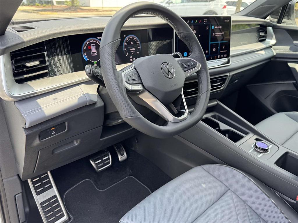 new 2025 Volkswagen Tiguan car, priced at $37,051