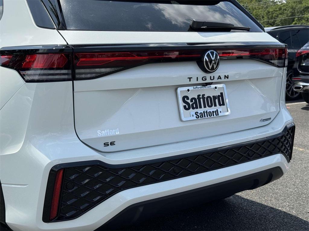 new 2025 Volkswagen Tiguan car, priced at $37,051
